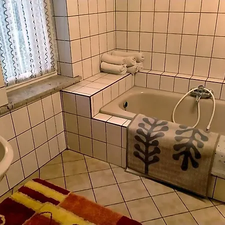 Hotel Gahro 1-3