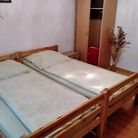 Gahro 1-3 Hotel Crinitz